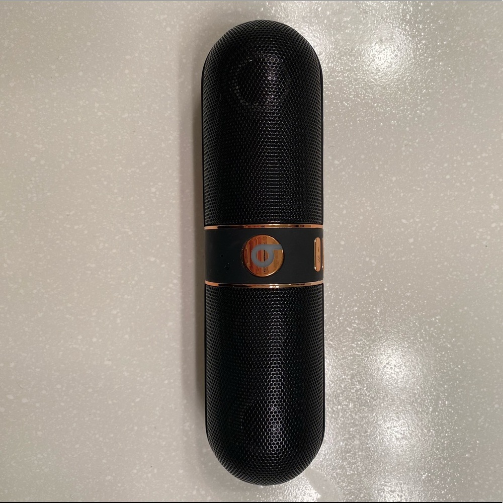 Fake Beats Pill Speaker
